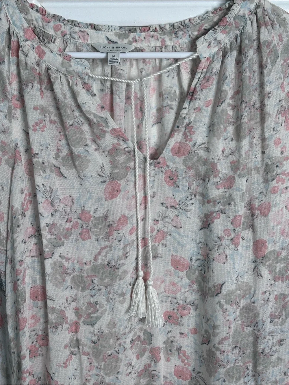 Lucky Brand Cream Blush Floral Peasant Blouse sz M - Picture 3 of 7
